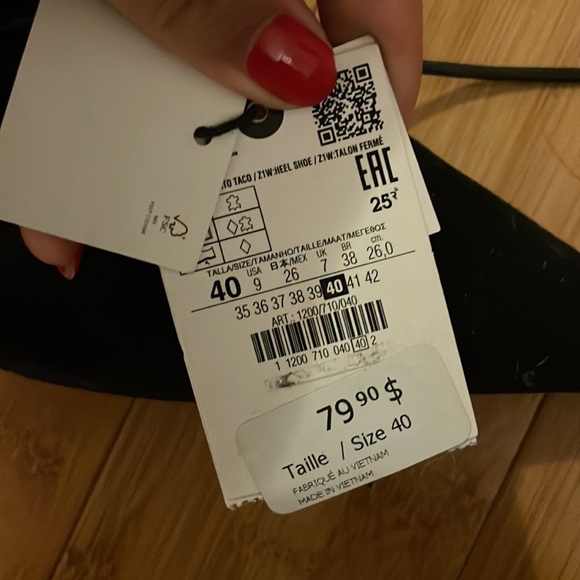 Never worn Velvet Heels - Picture 3 of 3